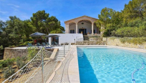 Atemberaubende Villa mit Meerblick und Pool